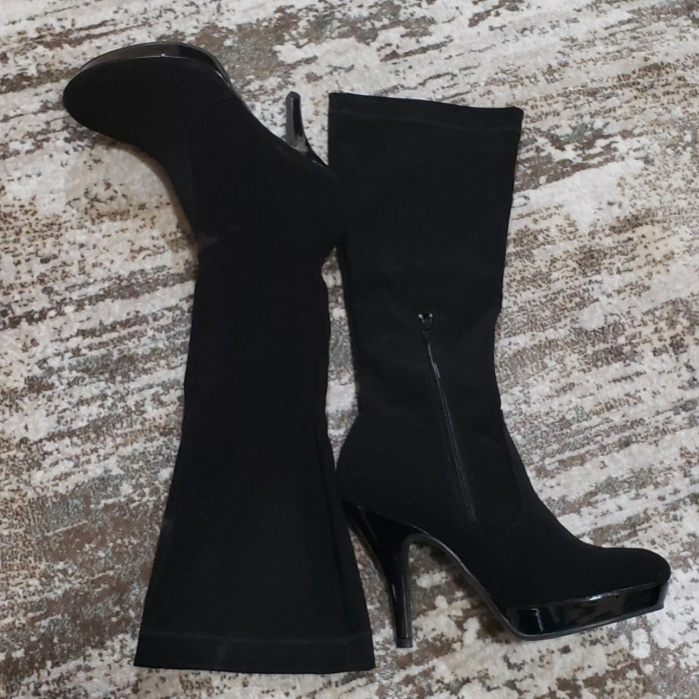 Unlimited a Kenneth Cole Production Boots